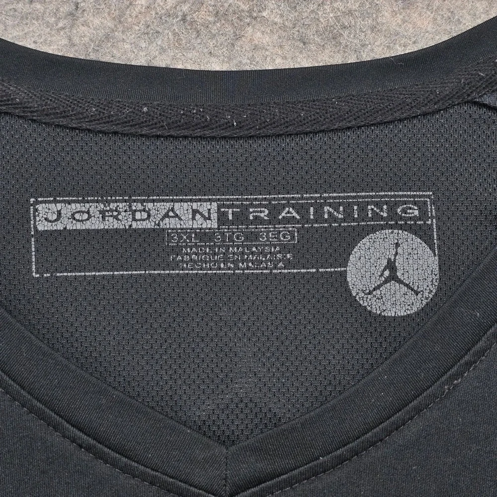 Jordan Training Mens 3XL Black Polyester V-Neck Long Sleeve Performance Shirt